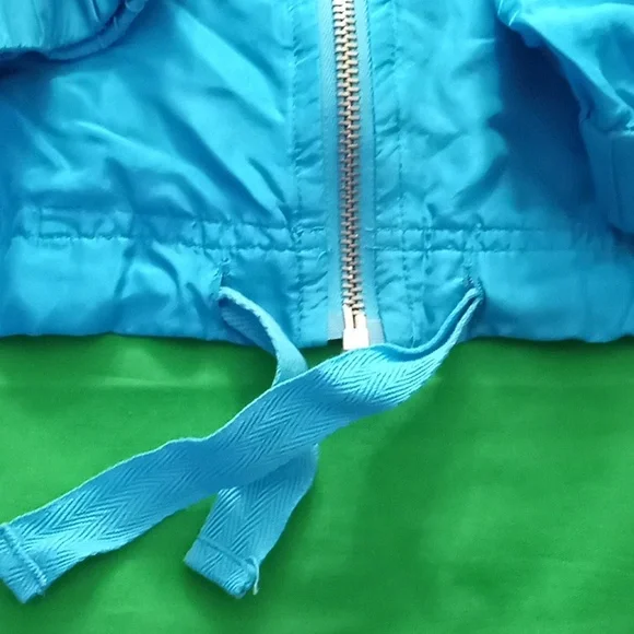 Like new lightweight jacket - Picture 2 of 6